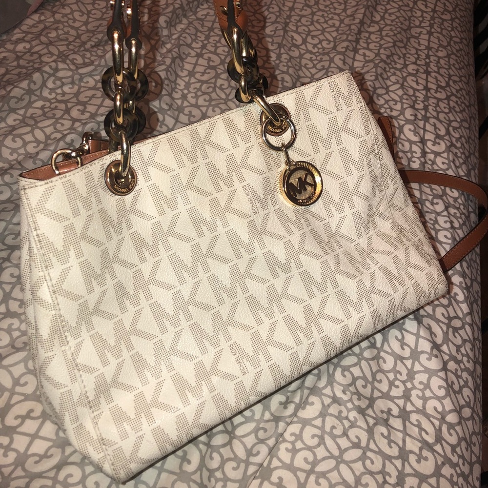 Michael Kors purse 👜